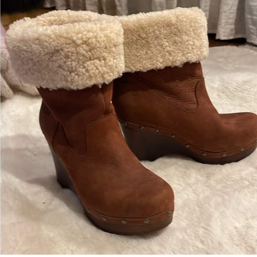 UGG Carnegie wedge boots in brown nubuck suede with a shearling lining